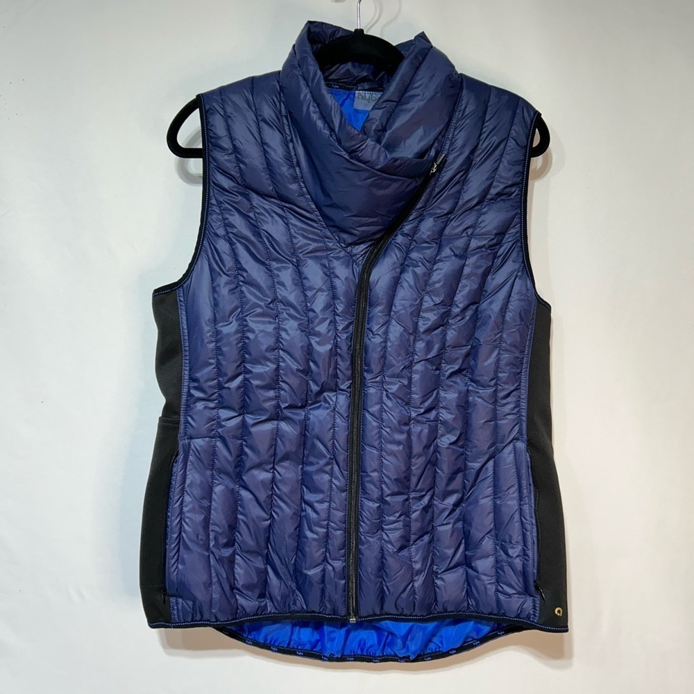 HYBA woman’s blue puffer vest with cowl neck. Extra pockets. Stretch. XXL.